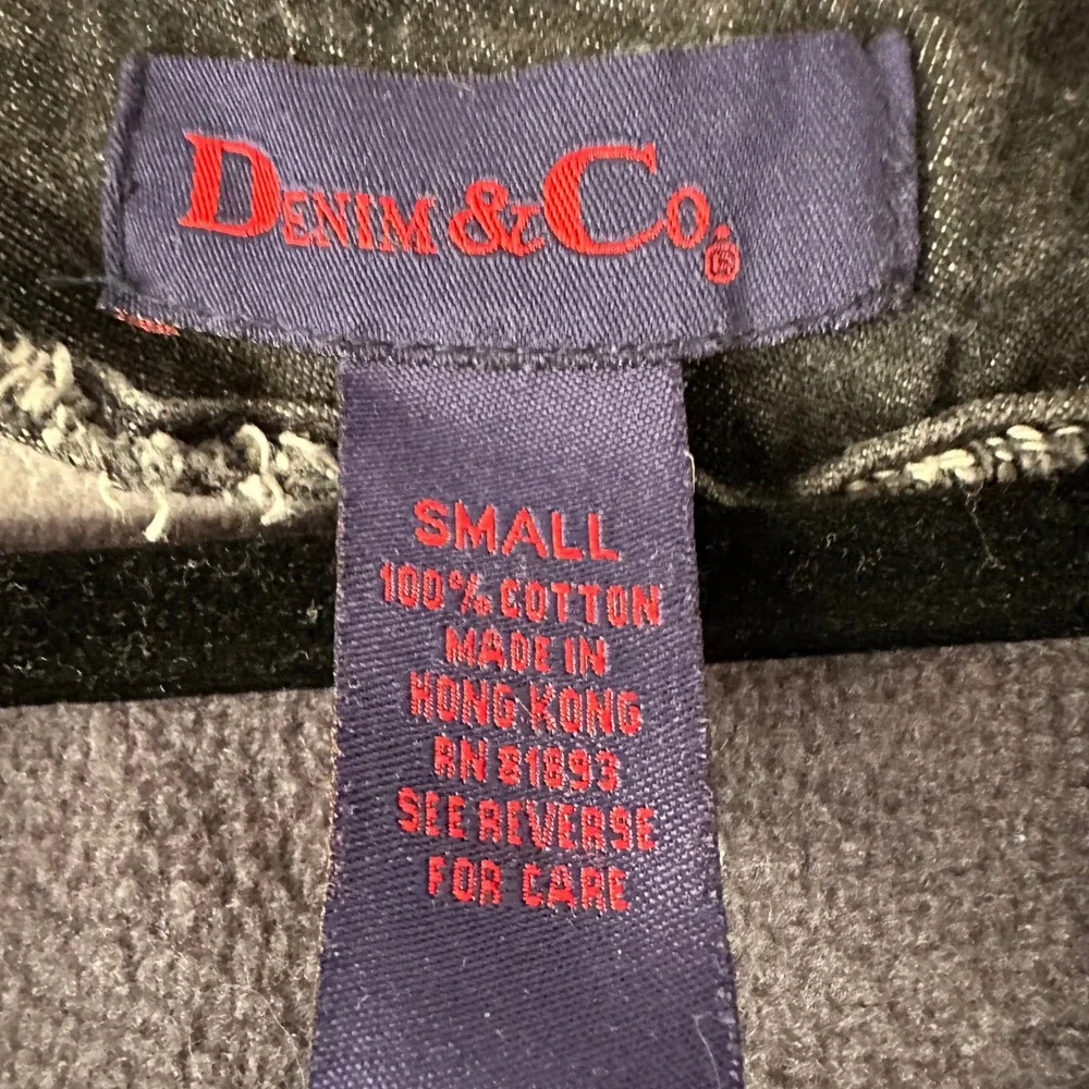 Denim & Co. embrace classic